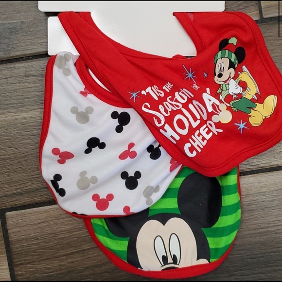Baby Disney Christmas baby bibs & socks 0-12M - Picture 2 of 5
